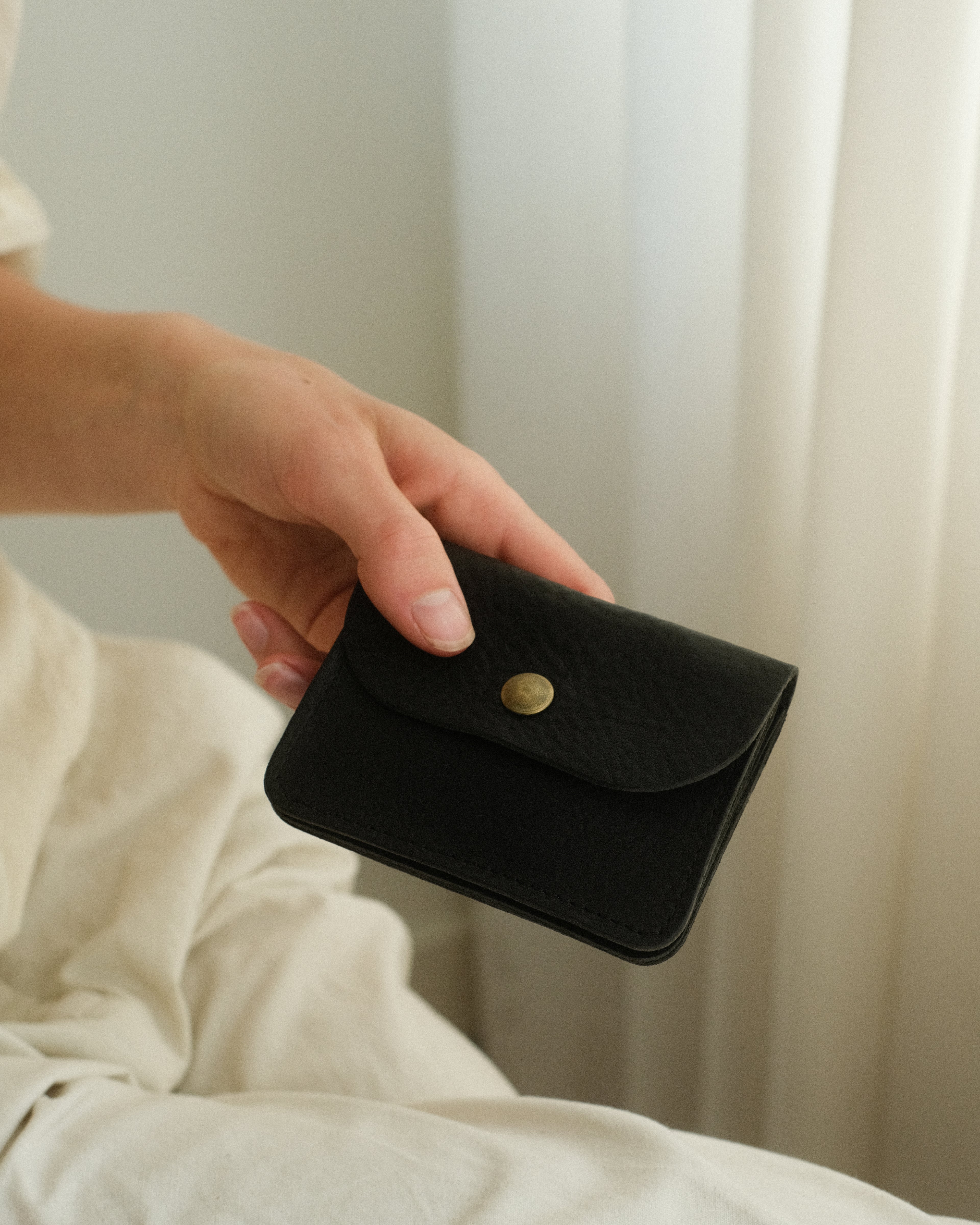 LUNA wallet - black
